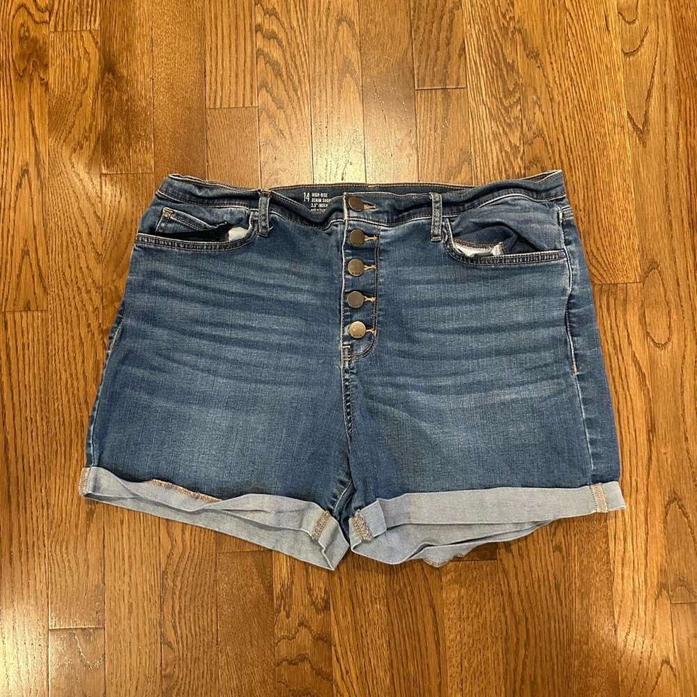 Women’s Jean Shorts